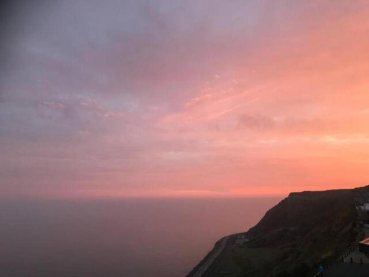 Seascape - Fantastic Location With Sea Views! Scarborough Exteriér fotografie